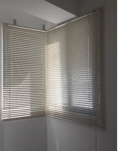 PERSIANAS 3 persianas horizontales